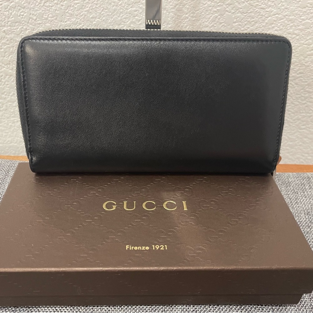 18. Gucci Black Blade Zip Around Wallet - Picture 5 of 12